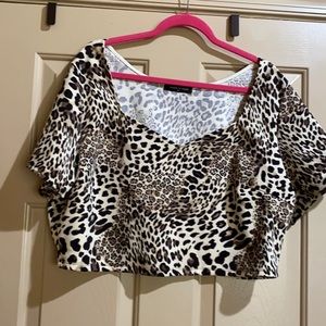 Fashion to Figure Leopard/Cheetah Crop Top